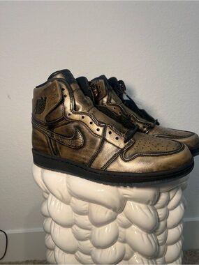 Air Jordan 1 Retro High OG 'Wings' limited-edition